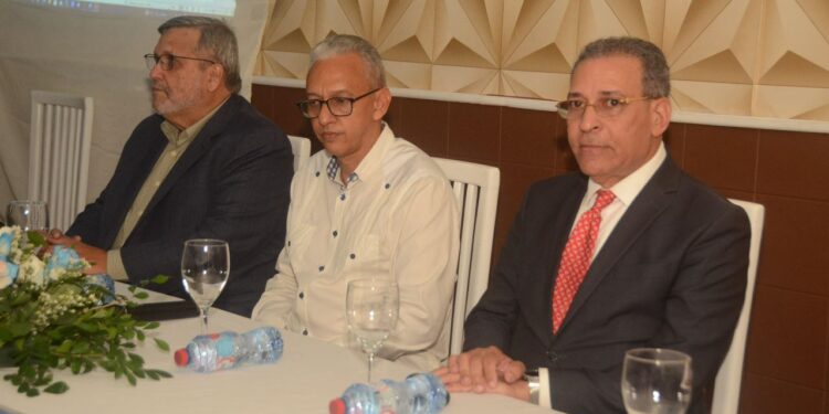 Dos especialistas instan aprobar estudios del proyecto minero Romero en San Juan