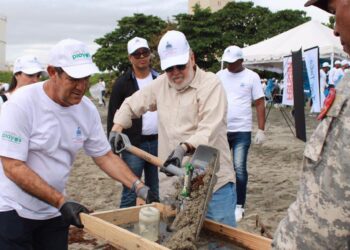 Ministerio de Medio Ambiente interviene 160 playas y riberas de ríos