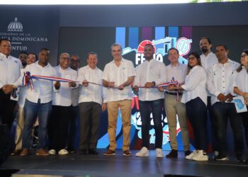 Presidente Abinader ratifica apoyo del gobierno a jóvenes emprendedores