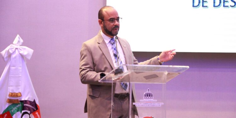 CCDF realiza conferencia “Invirtiendo en la Frontera: Ley 12-21” dirigida a empresarios