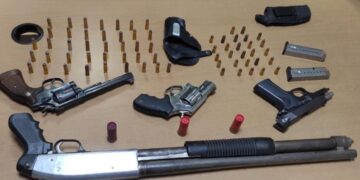 PN y MP ocupan armas de fuego durante allanamientos