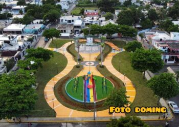 Alcalde Kelvin Cruz entrega moderno parque que era reclamado por años