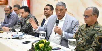 Autoridades se reúnen por más de tres horas y definen ruta crítica para evitar asentamientos de haitianos en el país