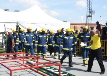 Bomberos del DN celebran  por todo lo alto" Desafío 2022″