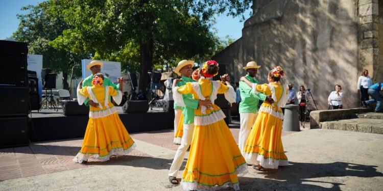 Con actividad de celebración cultural, la UASD inicia conmemoración del 484 aniversario de su fundación
