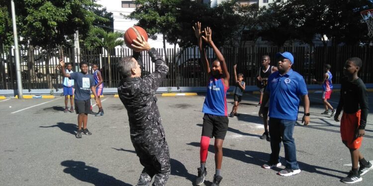 Club San Carlos inicia actividades del 50 aniversario en sede de la Policía Nacional