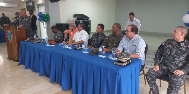 Ministro de Deportes resalta avances del proceso de reforma de la Policía y anuncia becas de estudios para agentes