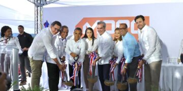 Abinader y ministro Deligne Ascención dejan iniciada construcción carretera en San José de Ocoa