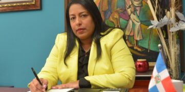 Altagracia Tavárez lanza candidatura a la presidencia del PRD
