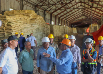 Bienes Nacionales y CEA llevan ayudas sociales a San Pedro; modernizarán Ingenio Porvenir