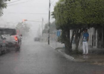 Vaguada producirá aguaceros dispersos y tronadas en la tarde