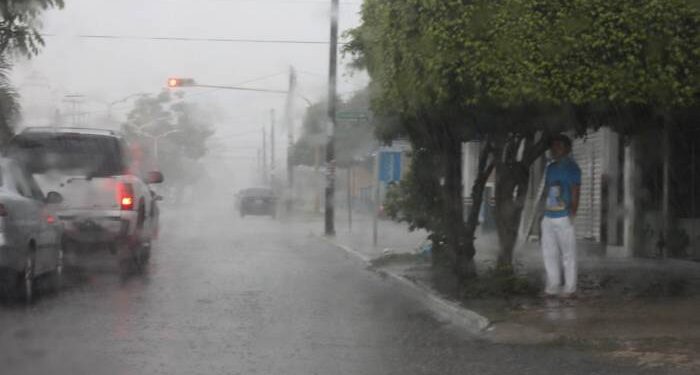 Vaguada producirá aguaceros dispersos y tronadas en la tarde