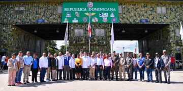 Ministro de Salud recorre zona fronteriza de Elías Piña; sugiere instalar lavamanos y verificar puestos de expendio de comida