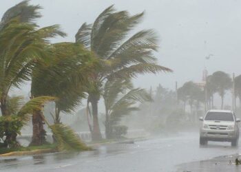vaguada y efectos indirectos, asociados a la depresión tropical no. 13, producirán aguaceros en lugares puntuales del país