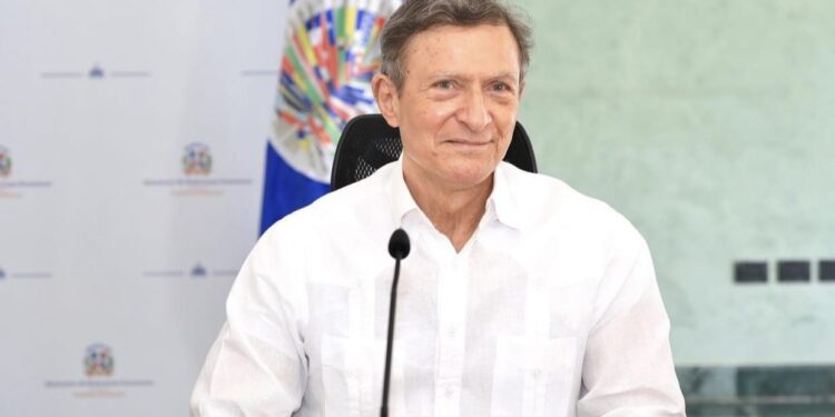 Canciller Roberto Álvarez llevará agenda del país a la Asamblea General de la OEA