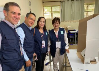 El presidente de la JCE Román Jáquez Liranzo comparte informe de observación elecciones Brasil