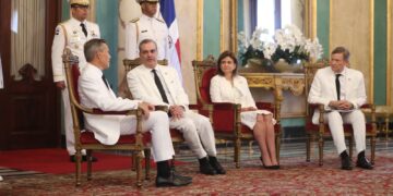 Presidente Abinader recibe cartas credenciales de tres nuevos embajadores