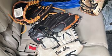 Policía captura seis personas y recupera cientos de utilería robada de la academia Orioles de Baltimore