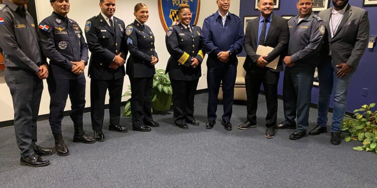 Detective estadounidense recibe en el Estado de Maryland visita de miembros de la Policía Nacional de Rep. Dom.