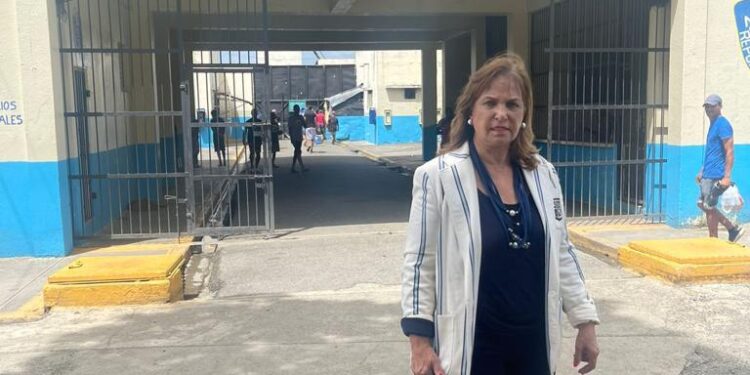 Fundación Mujeres por la Educación inaugura escuela universitaria en Penal La Victoria