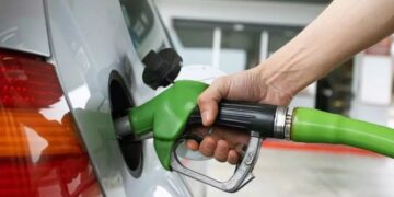 Gobierno congela nueva vez los precios de los combustibles
