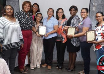 Distrito Educativo reconoce trabajo de coordinadores de la Jornada de Formación 2022 del Nivel Inicial y Secundario