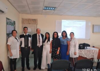 Se gradúa en Cirugía Pediátrica la primera dominicana con limitación física en el extranjero