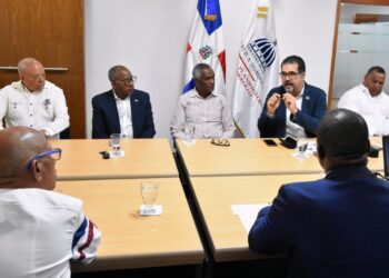 Ministro de Economía destaca importancia de construir cohesión social y territorial en la zona fronteriza