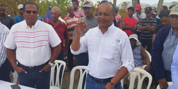 Agricultura supervisa medidas Gobierno para ayudar productores afectados por Fiona