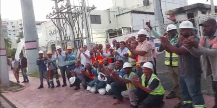 Restablecen servicio energético tras incendio en subestación en Gazcue