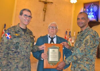 Escuelas FF. AA y PN capacitan más de 400 mil personas desde su fundación