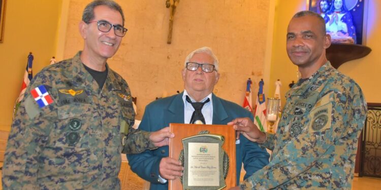 Escuelas FF. AA y PN capacitan más de 400 mil personas desde su fundación