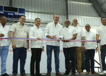 Presidente Abinader deja inaugurado el Club Rafael Leónidas Solano en Guachupita