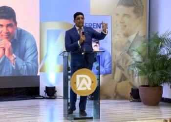 Dío Astacio pone a circular su obra “Conviértete en un Gerente Exitoso”