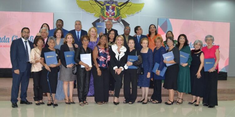 Hospital Pediátrico Dr. Hugo Mendoza realiza IX Jornada Científica “Evidencias que salvan vidas con una sonrisa”