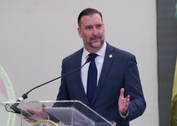 Afirman Ecuador y RD son los únicos países en AL con tendencia clara a la democracia