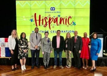 Embajadora Sonia Guzmán destaca progreso de dominicanos en EE.UU