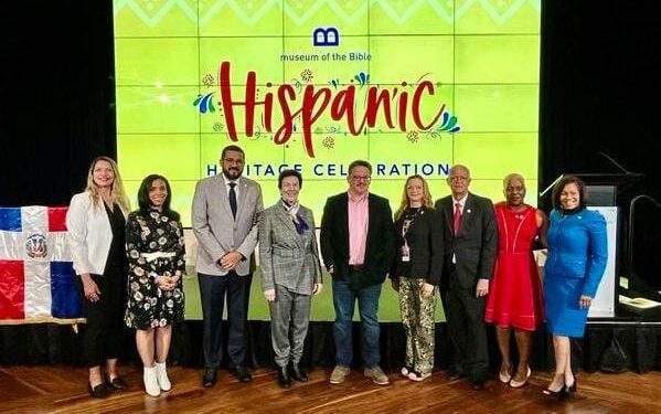 Embajadora Sonia Guzmán destaca progreso de dominicanos en EE.UU