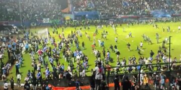 Al menos 174 fallecidos durante un partido de fútbol en  Indonesia