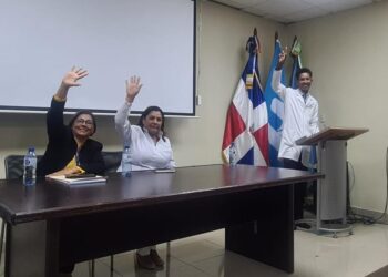 Profesionales de la salud y personal administrativo de hospital Robert Reid se comprometen luchar contra la corrupción
