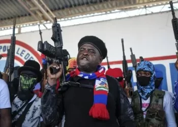 Hombres armados asaltan la principal terminal petrolera de Puerto Príncipe