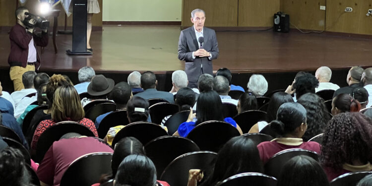 MESCYT trabaja arduamente en la cualificación de la educación superior