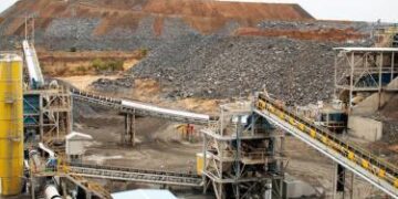 Al menos cinco muertos al explotar un autobús por una mina en Mali