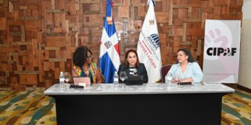 Ministerio de la Mujer reúne a mujeres políticas en encuentro con Epsy Campbell Bar