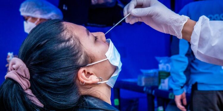 Reportan 24 nuevos casos de Covid-19; la positividad diaria se sitúa en 2.12%