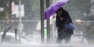 Aguaceros y tronadas esta tarde sobre el país