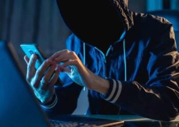 Policía apresa a tres hombres implicados en estafa a varios ciudadanos en Peravia