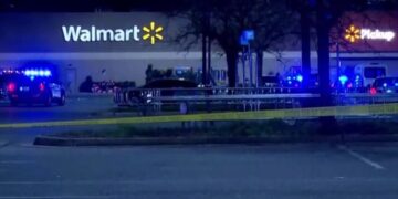 Seis personas mueren tras tiroteo en un Walmart en Virginia