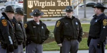 Al menos tres muertos y dos heridos en un tiroteo en la Universidad de Virginia