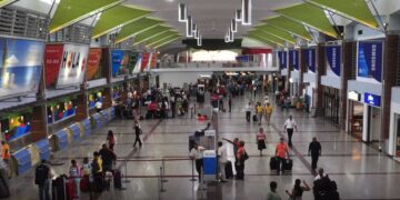 Migración informa suspendió agentes del AILA tras denuncias de supuesto “Macuteo”